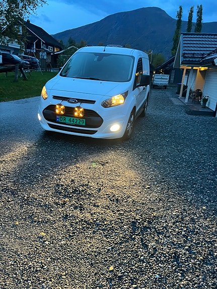 Ford Transit Connect 2 of 12