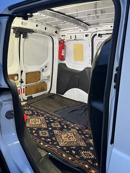 Ford Transit Connect 5 of 12