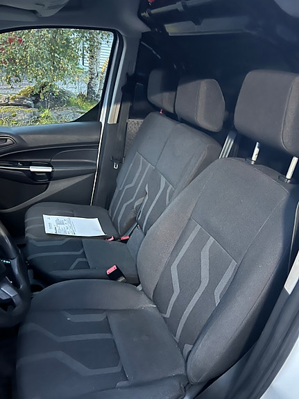 Ford Transit Connect 8 of 12