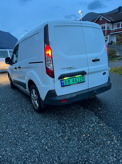 Ford Transit Connect 3 of 12