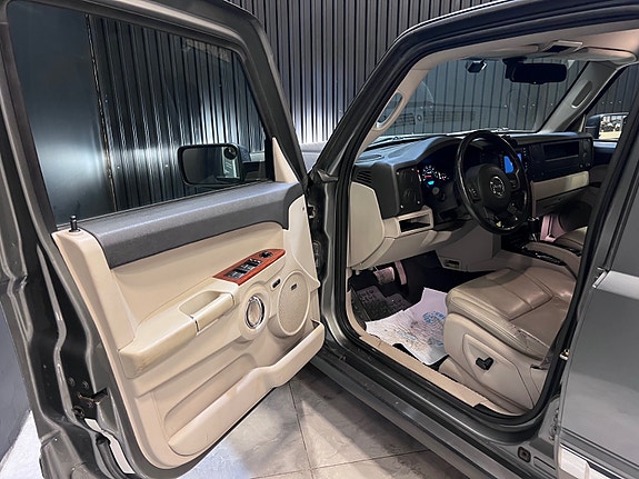 Jeep Commander 5 of 6