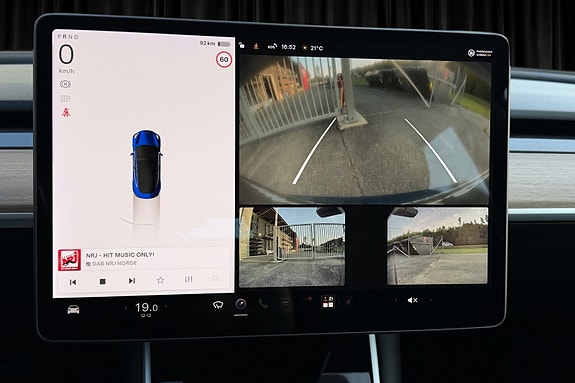 Tesla Model 3 19 of 24