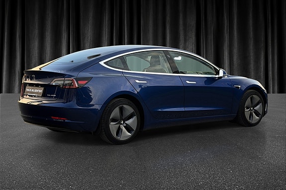 Tesla Model 3 9 of 24
