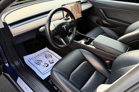 Tesla Model 3 15 of 24
