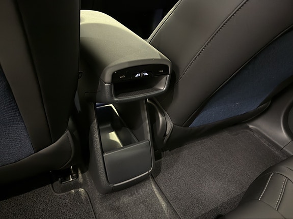 Volvo EX30 21 of 23