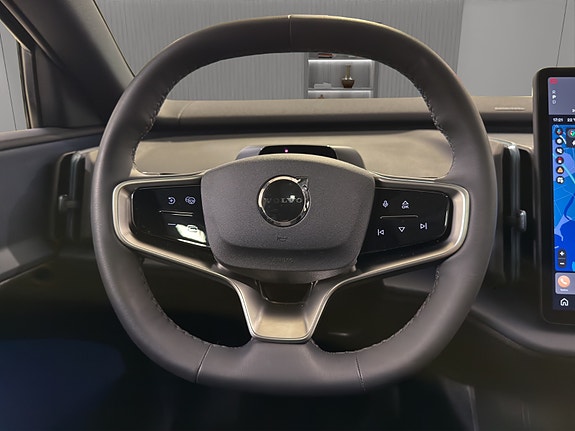 Volvo EX30 16 of 23