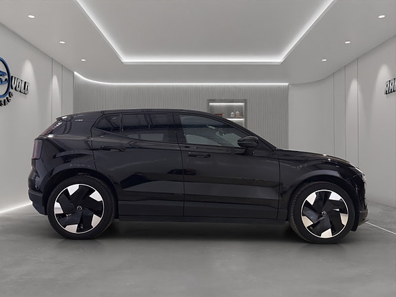 Volvo EX30 7 of 23