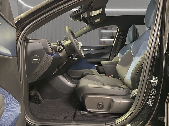 Volvo EX30 12 of 23
