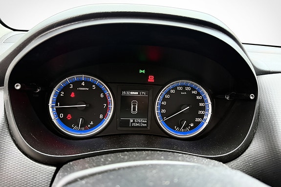 Suzuki SX4 S-Cross 16 of 17