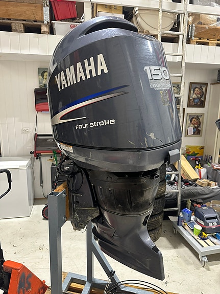 Yamaha F150 2 of 8