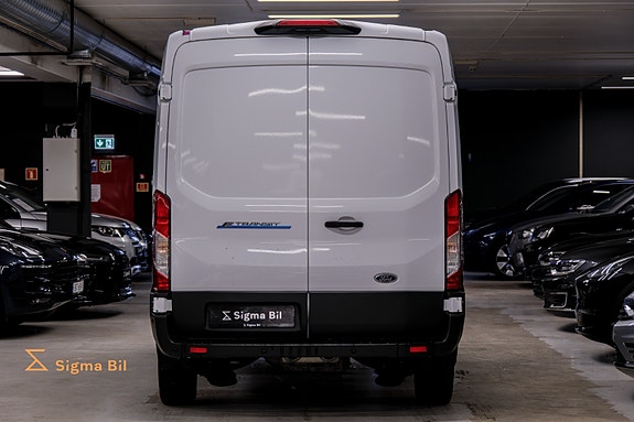 Ford Transit 8 of 30