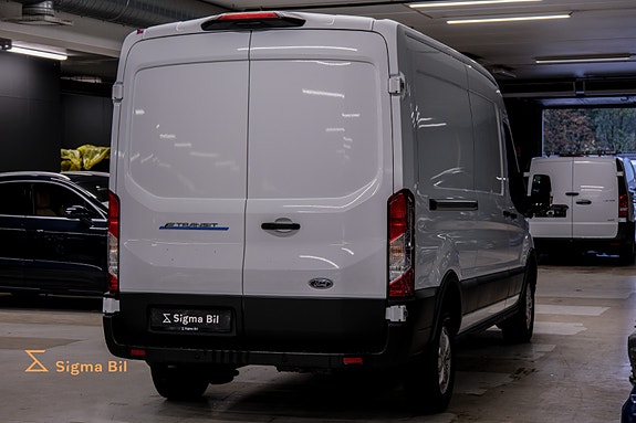 Ford Transit 9 of 30