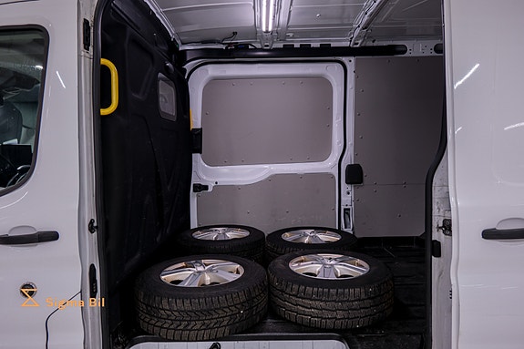 Ford Transit 14 of 30