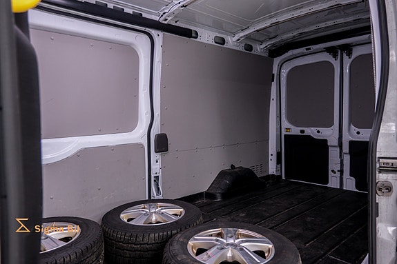 Ford Transit 15 of 30