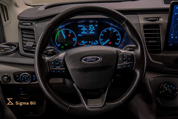 Ford Transit 26 of 30