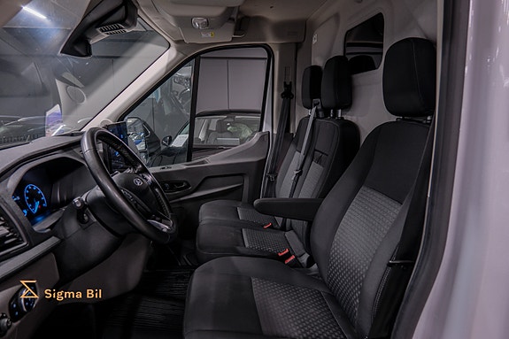 Ford Transit 17 of 30