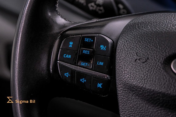 Ford Transit 27 of 30