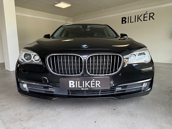 BMW 730d 2 of 30