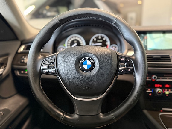 BMW 730d 30 of 30