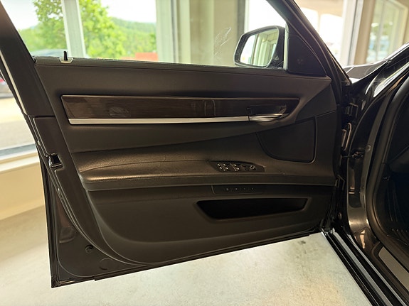 BMW 730d 15 of 30