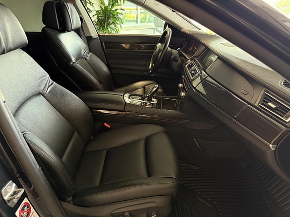 BMW 730d 26 of 30