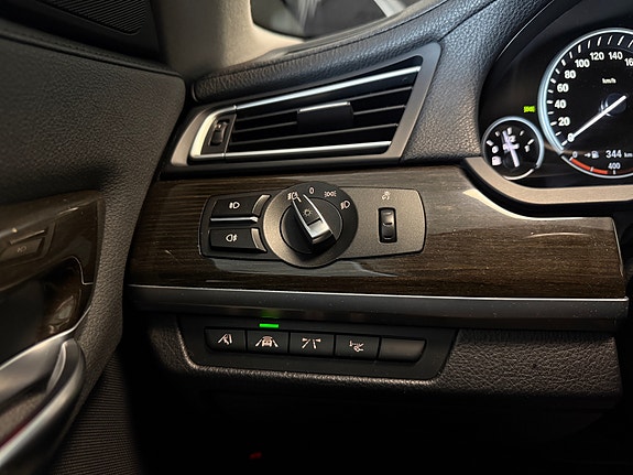 BMW 730d 28 of 30