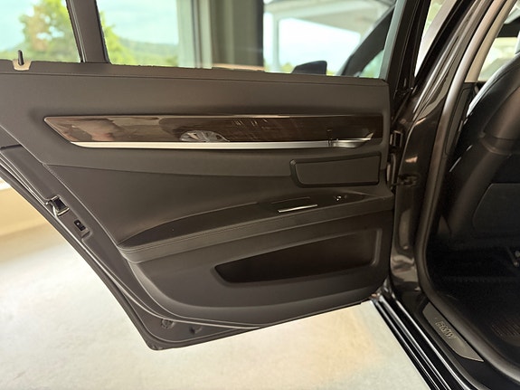 BMW 730d 19 of 30