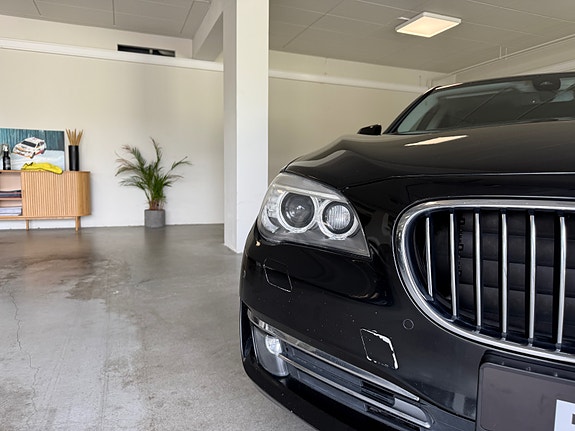 BMW 730d 3 of 30