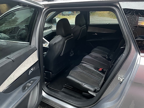 Peugeot 5008 10 of 18
