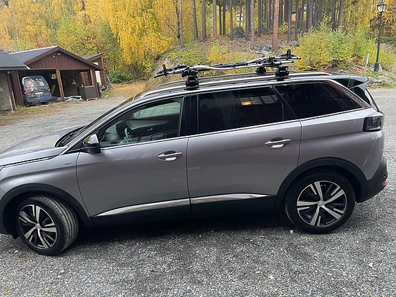 Peugeot 5008 3 of 18