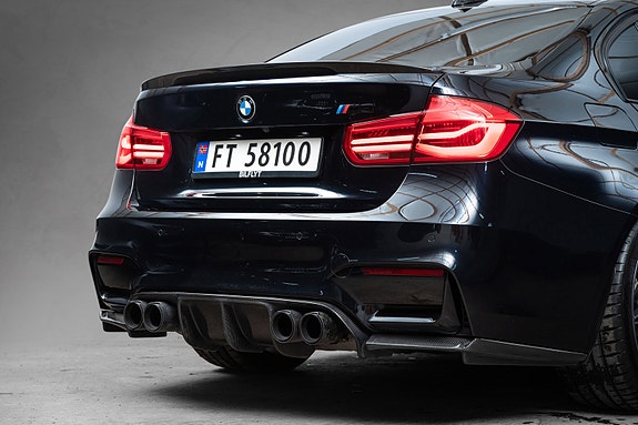 BMW M3 10 of 30