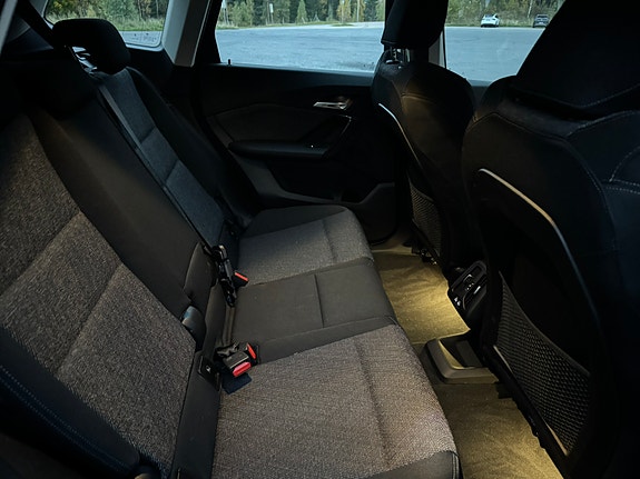 BMW iX1 13 of 15