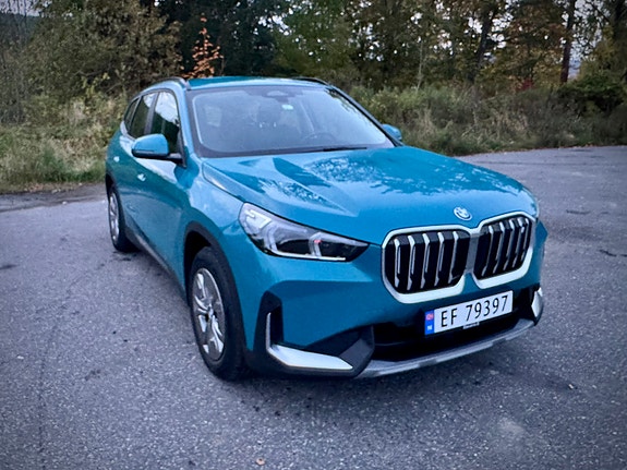 BMW iX1 7 of 15