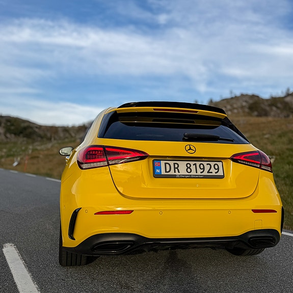Mercedes-Benz A250 e 11 of 30