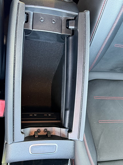 Mercedes-Benz A250 e 27 of 30