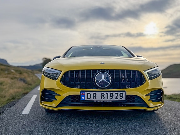 Mercedes-Benz A250 e 5 of 30