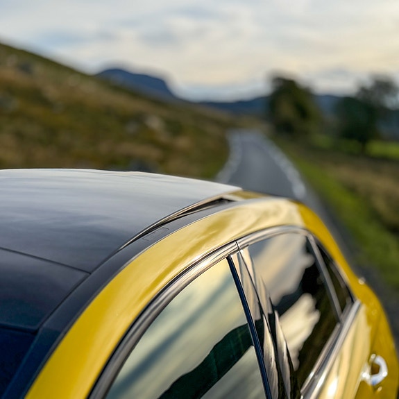 Mercedes-Benz A250 e 7 of 30