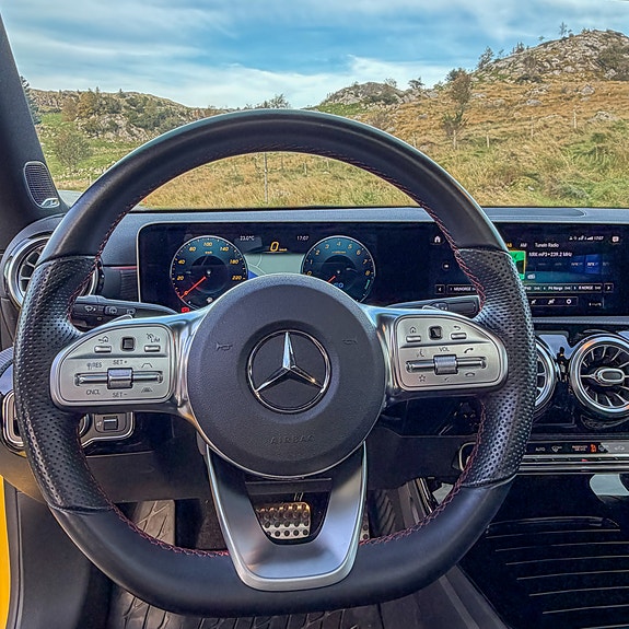 Mercedes-Benz A250 e 20 of 30