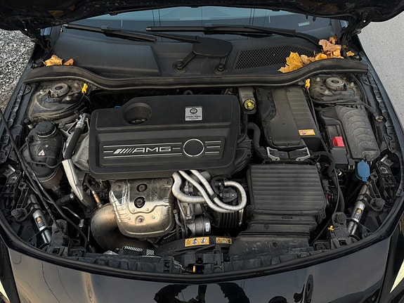 Mercedes-Benz CLA45 21 of 24