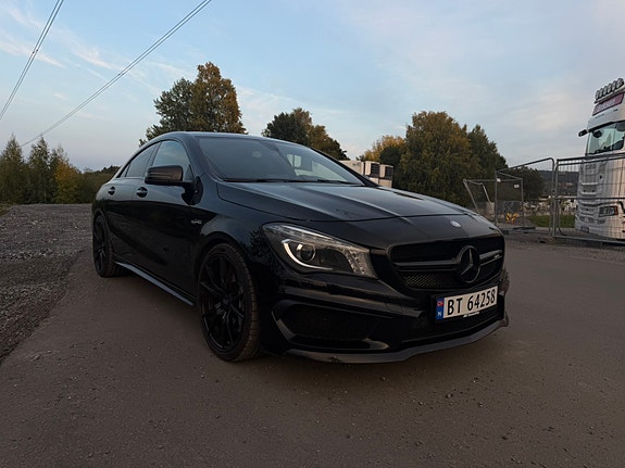 Mercedes-Benz CLA45 4 of 24
