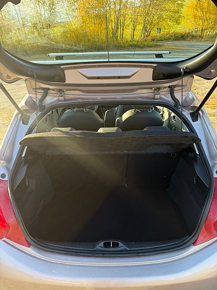 Peugeot 208 17 of 30