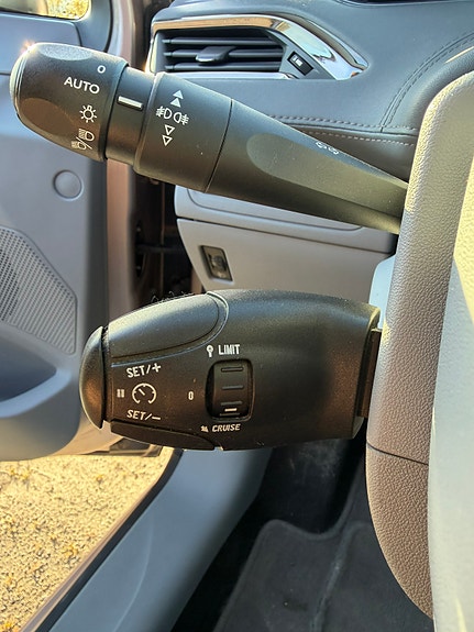 Peugeot 208 28 of 30