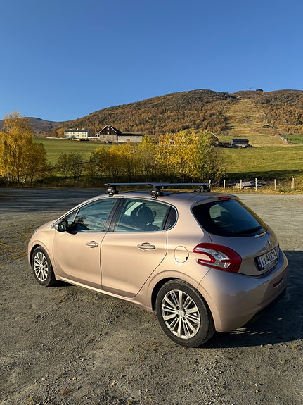 Peugeot 208 6 of 30