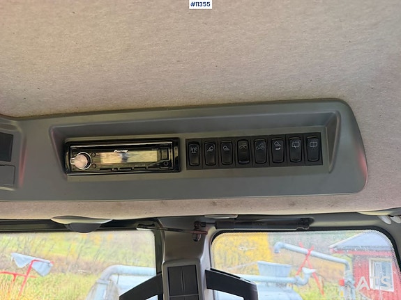 Valtra N 103 traktor m/ frontlaster – Se timer. SE VIDEO. 15 of 30