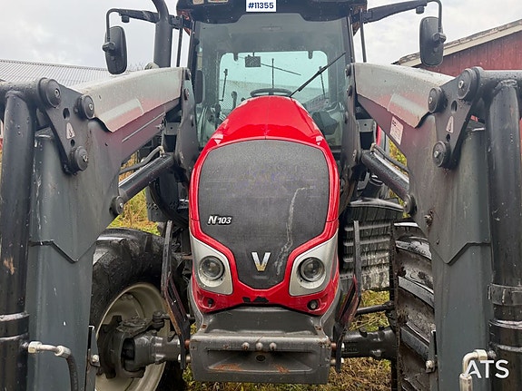 Valtra N 103 traktor m/ frontlaster – Se timer. SE VIDEO. 8 of 30