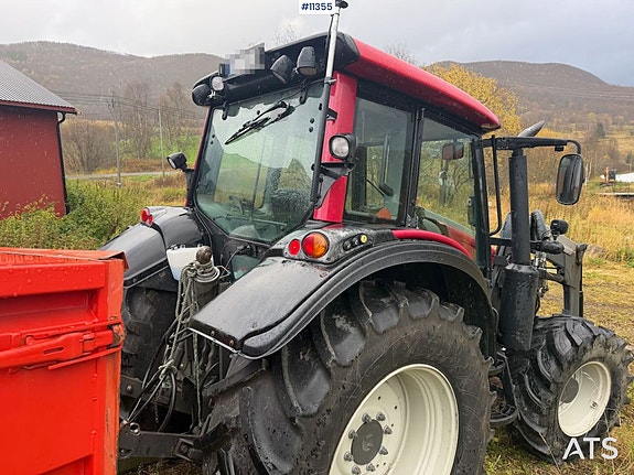 Valtra N 103 traktor m/ frontlaster – Se timer. SE VIDEO. 5 of 30
