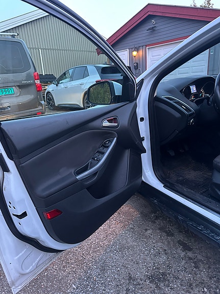 Ford Focus 12 of 14