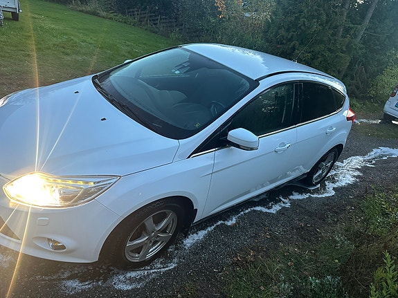 Ford Focus 2 of 14