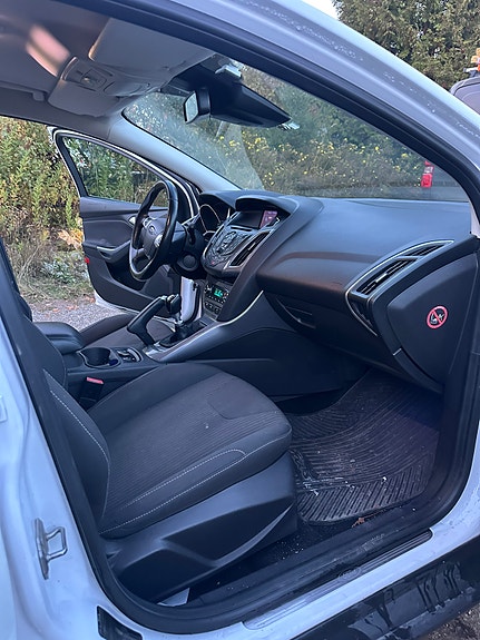 Ford Focus 7 of 14