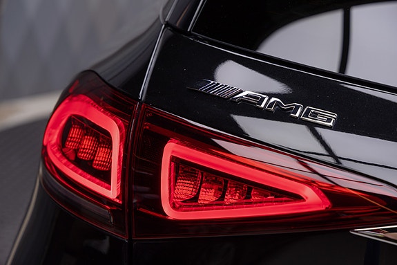 Mercedes-Benz GLE63 13 of 30